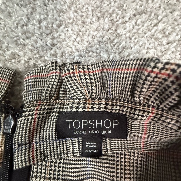 Like new! Topshop plaid brown, black, and red high waisted ruffle top skirt l 10 - Picture 3 of 6